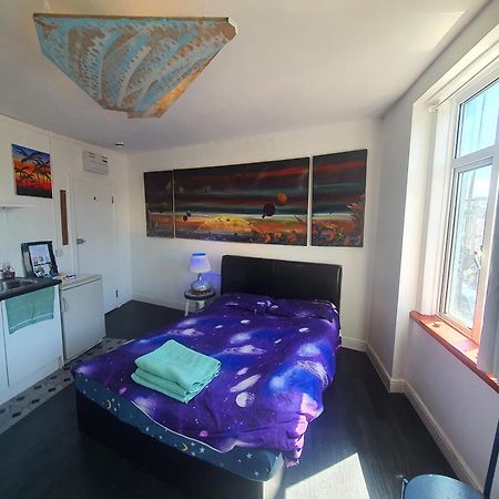 Cyber-Art Studio In Camden London Bagian luar foto