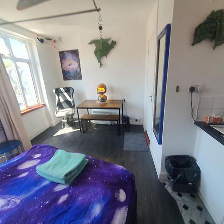 Cyber-Art Studio In Camden London Bagian luar foto