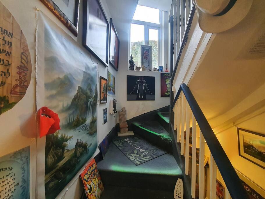 Cyber-Art Studio In Camden London Bagian luar foto